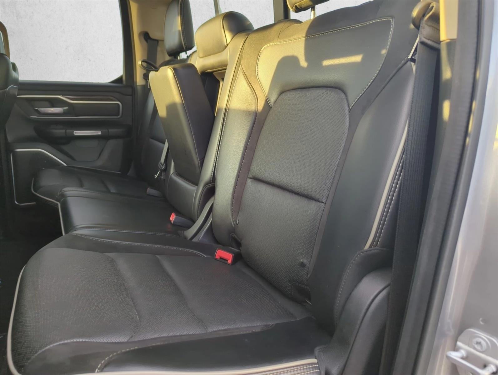 2019 RAM 1500 Laramie 4x2 Quad Cab 6'4" Box
