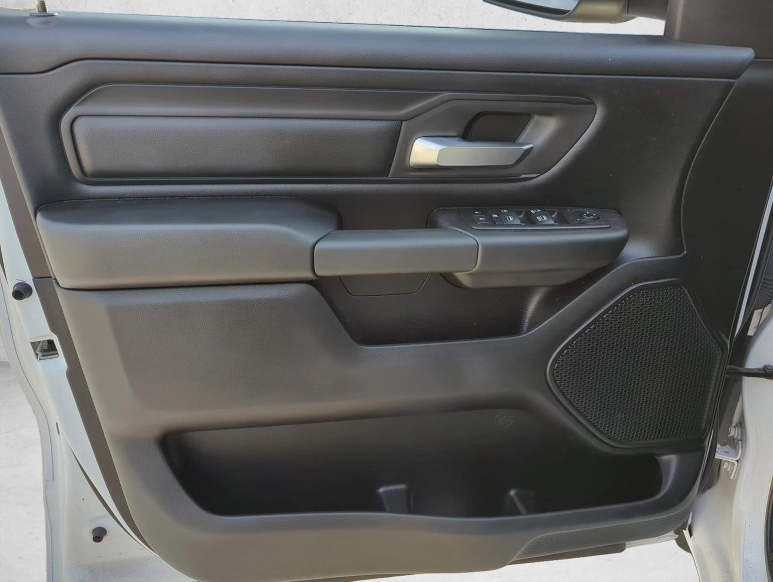 2019 RAM 1500 Tradesman 4x4 Crew Cab 5'7" Box