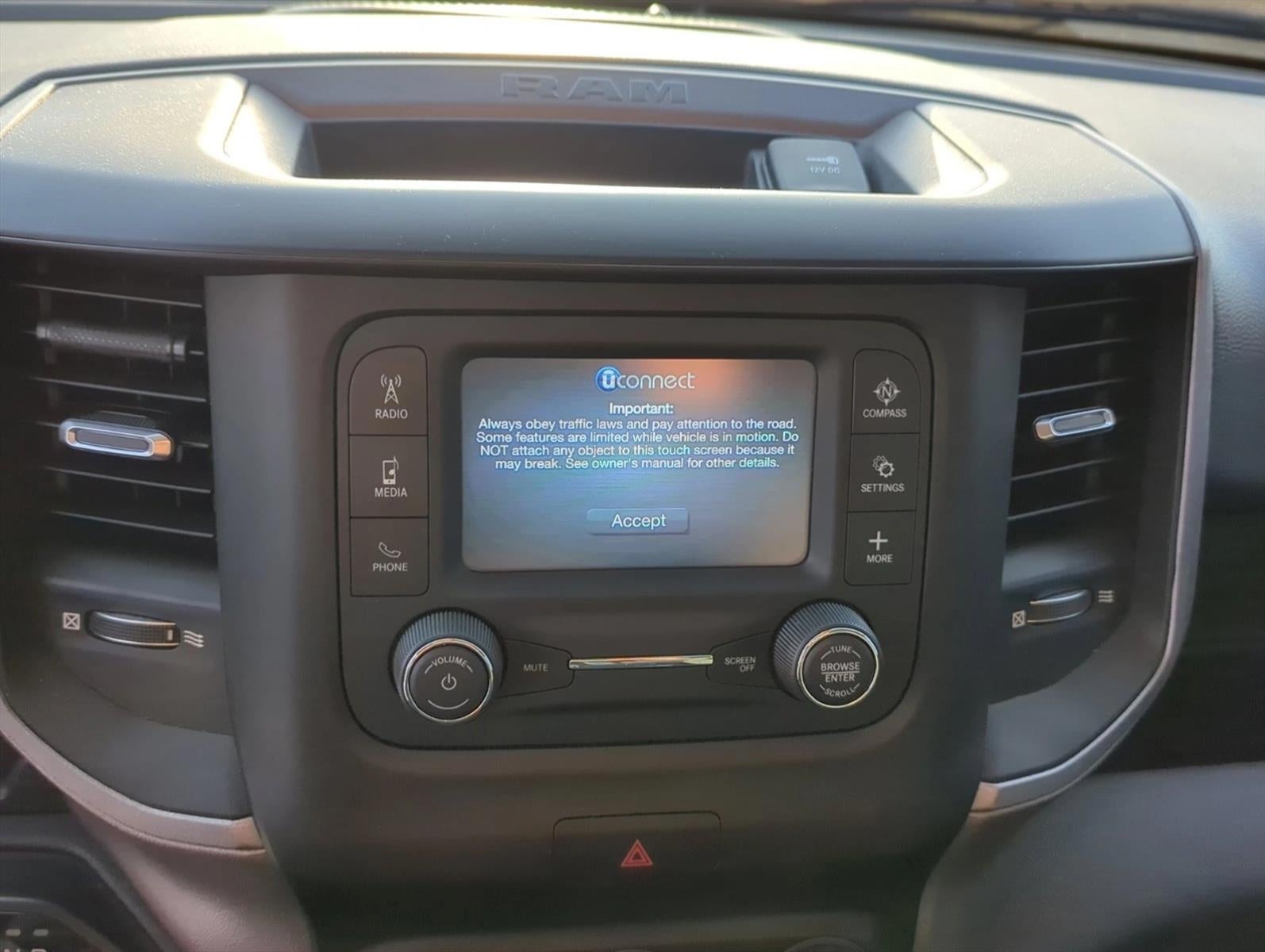 2019 RAM 1500 Tradesman 4x4 Crew Cab 5'7" Box