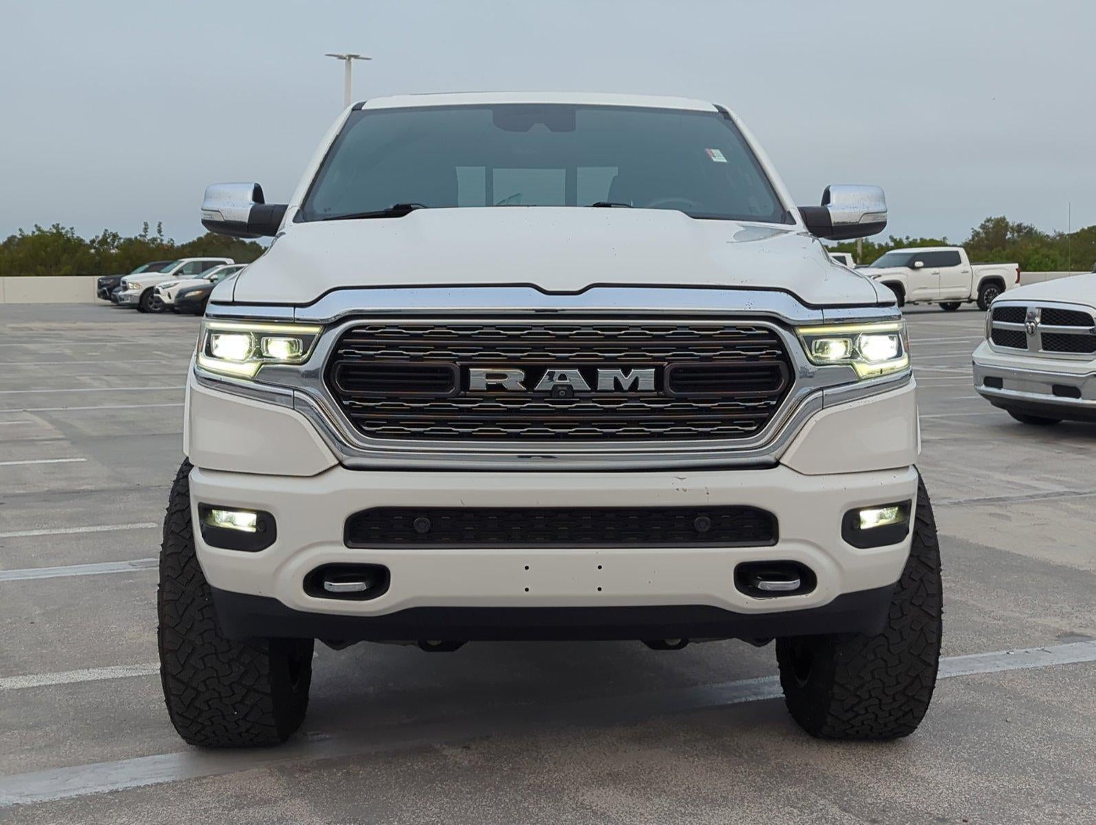 2019 RAM 1500 Limited 4x4 Crew Cab 5'7" Box
