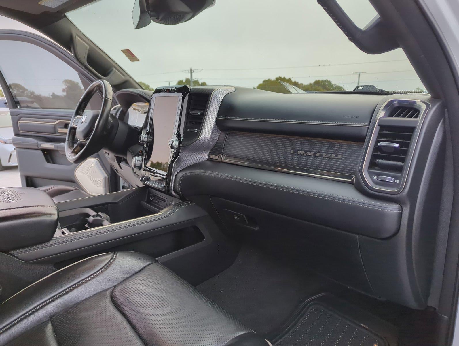 2019 RAM 1500 Limited 4x4 Crew Cab 5'7" Box