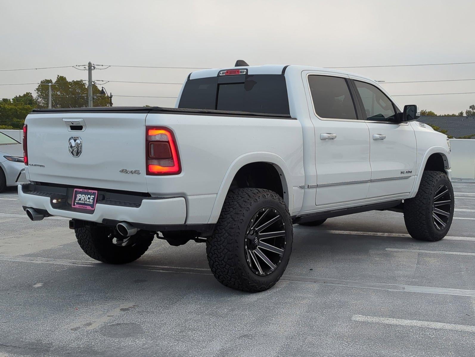 2019 RAM 1500 Limited 4x4 Crew Cab 5'7" Box