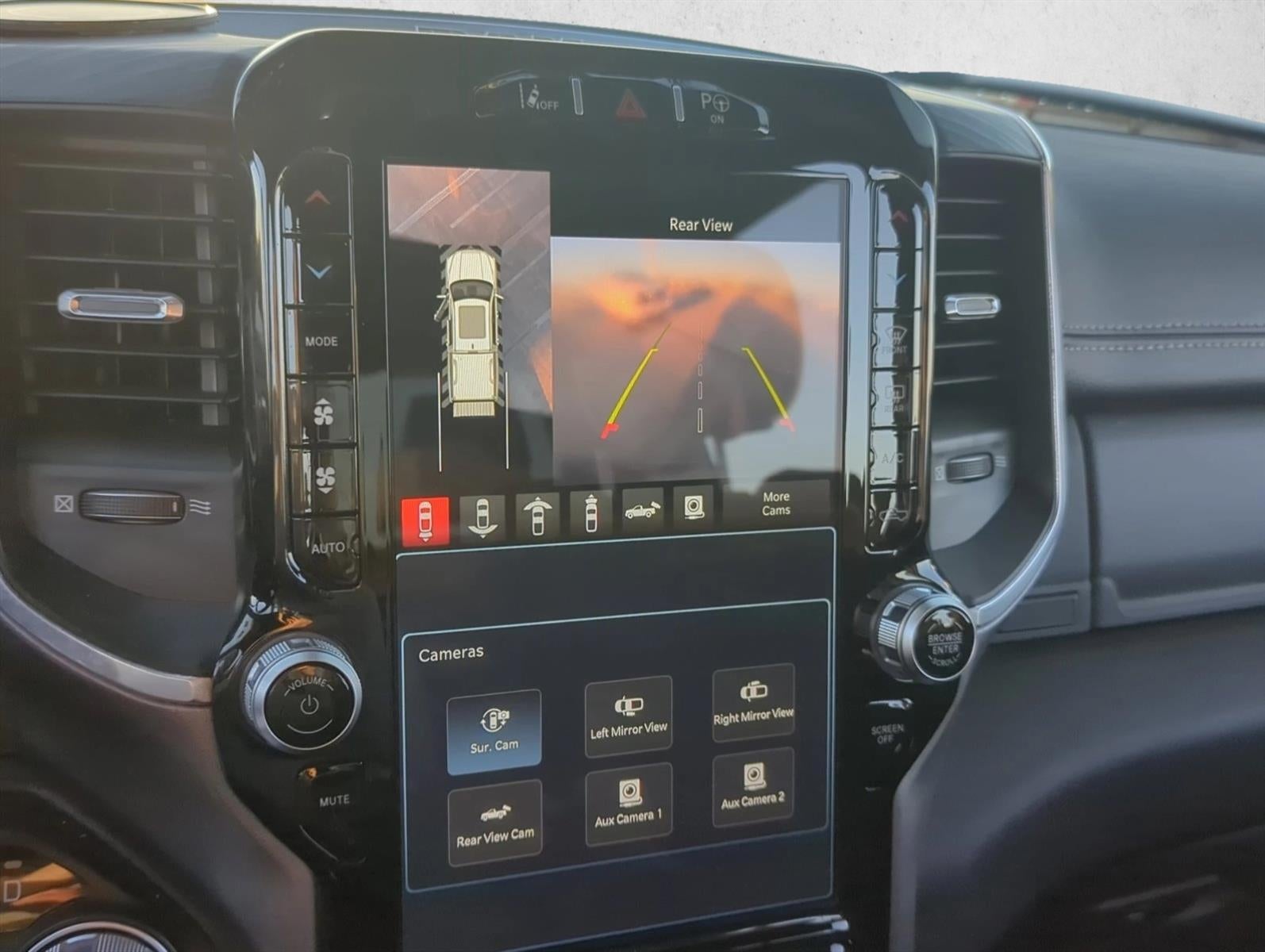 2023 RAM 1500 Laramie 4x4 Crew Cab 5'7" Box