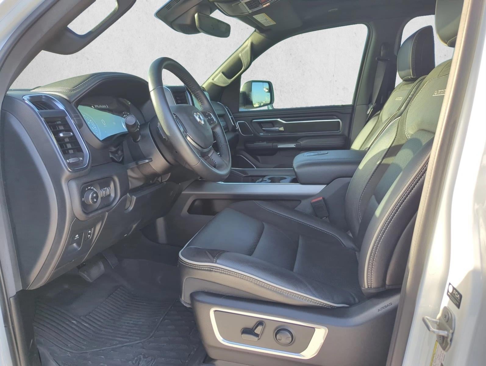 2024 RAM 1500 Laramie 4x4 Crew Cab 5'7" Box