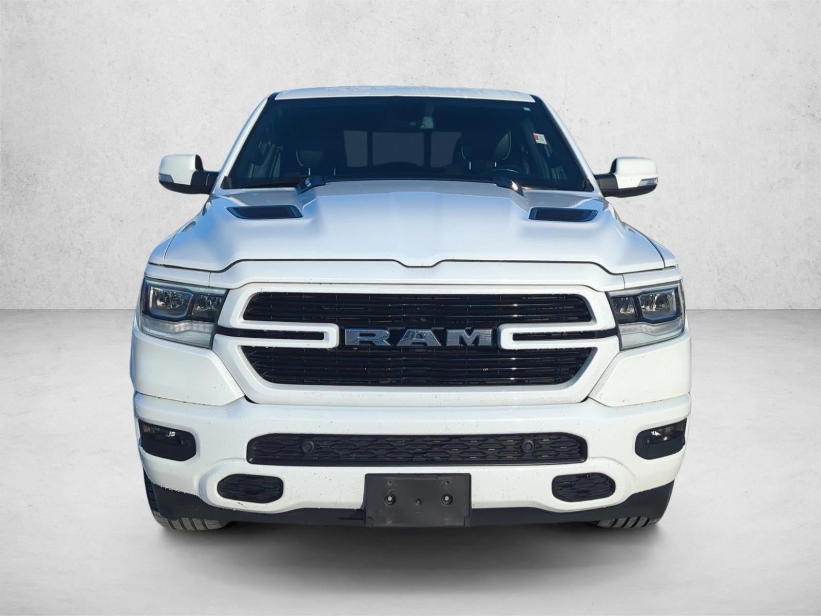 2020 RAM 1500 Laramie 4x4 Crew Cab 5'7" Box