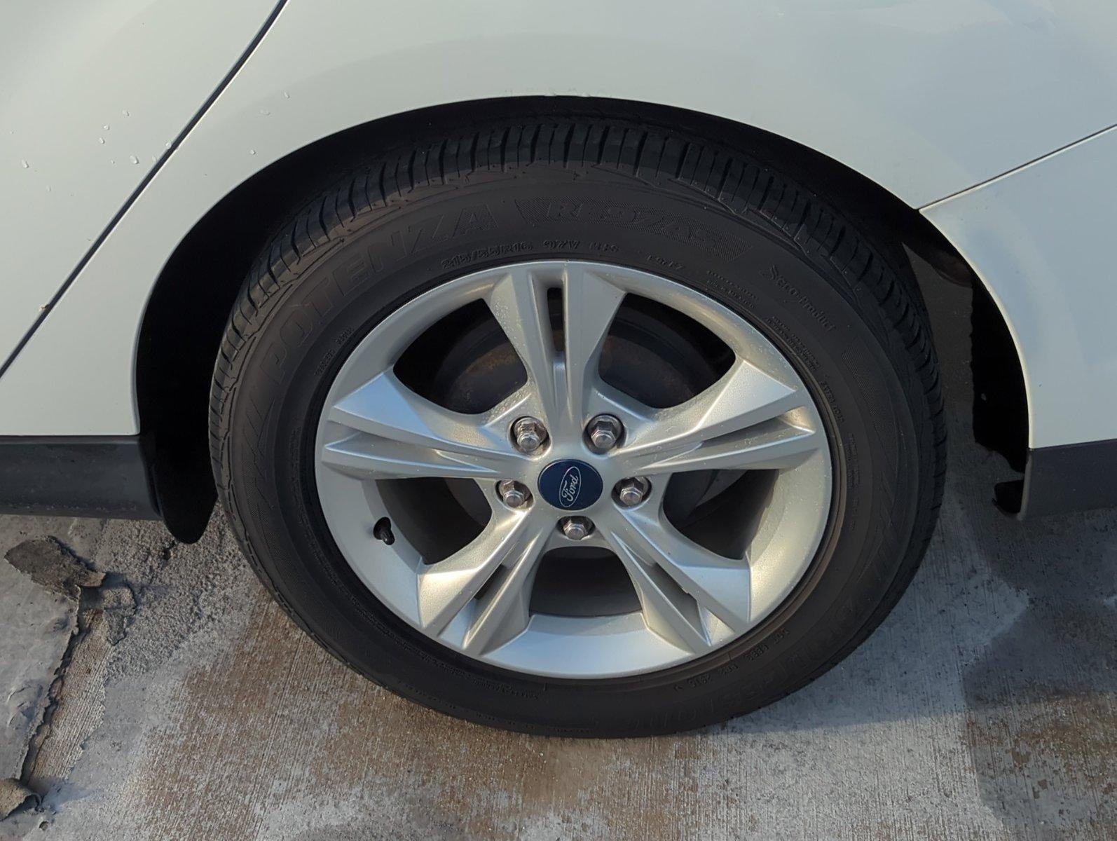 2013 Ford Focus 4dr Sdn SE