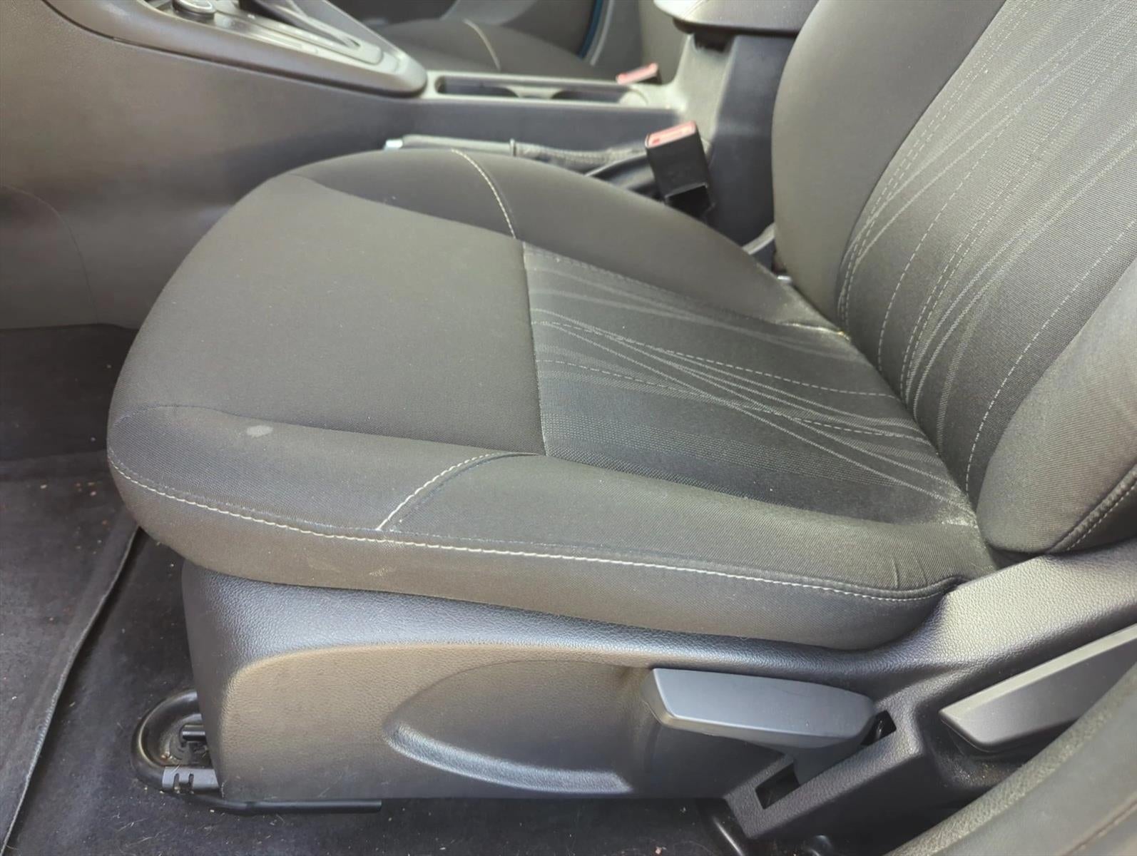 2016 Ford Focus 4dr Sdn SE