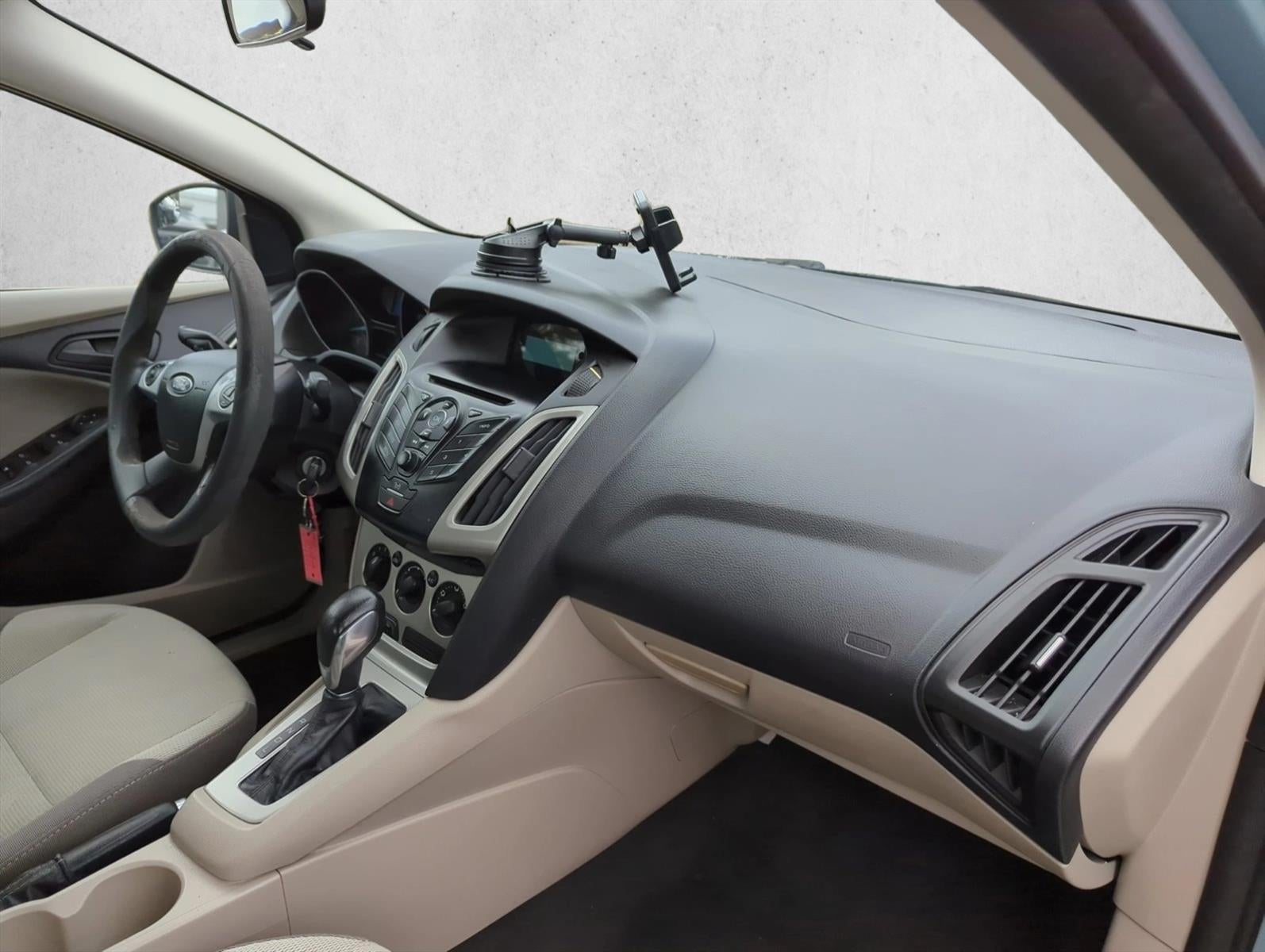 2012 Ford Focus 4dr Sdn SE