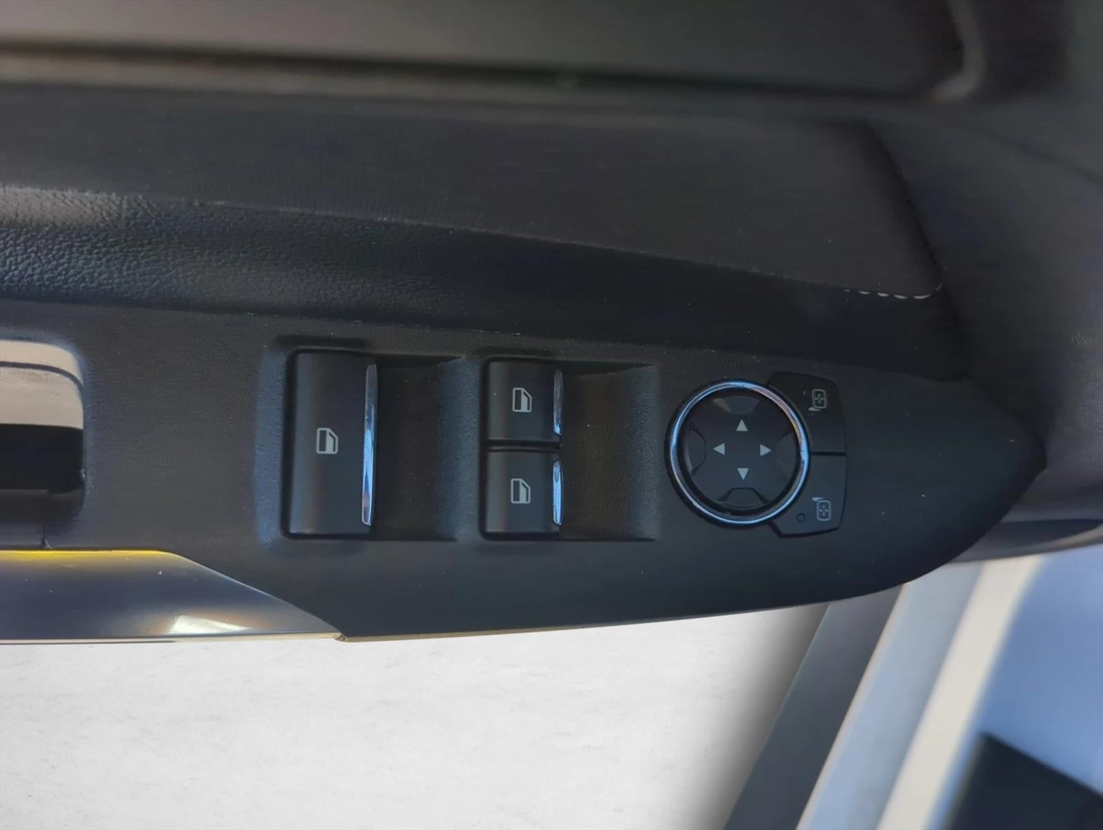 2017 Ford Mustang V6 Convertible