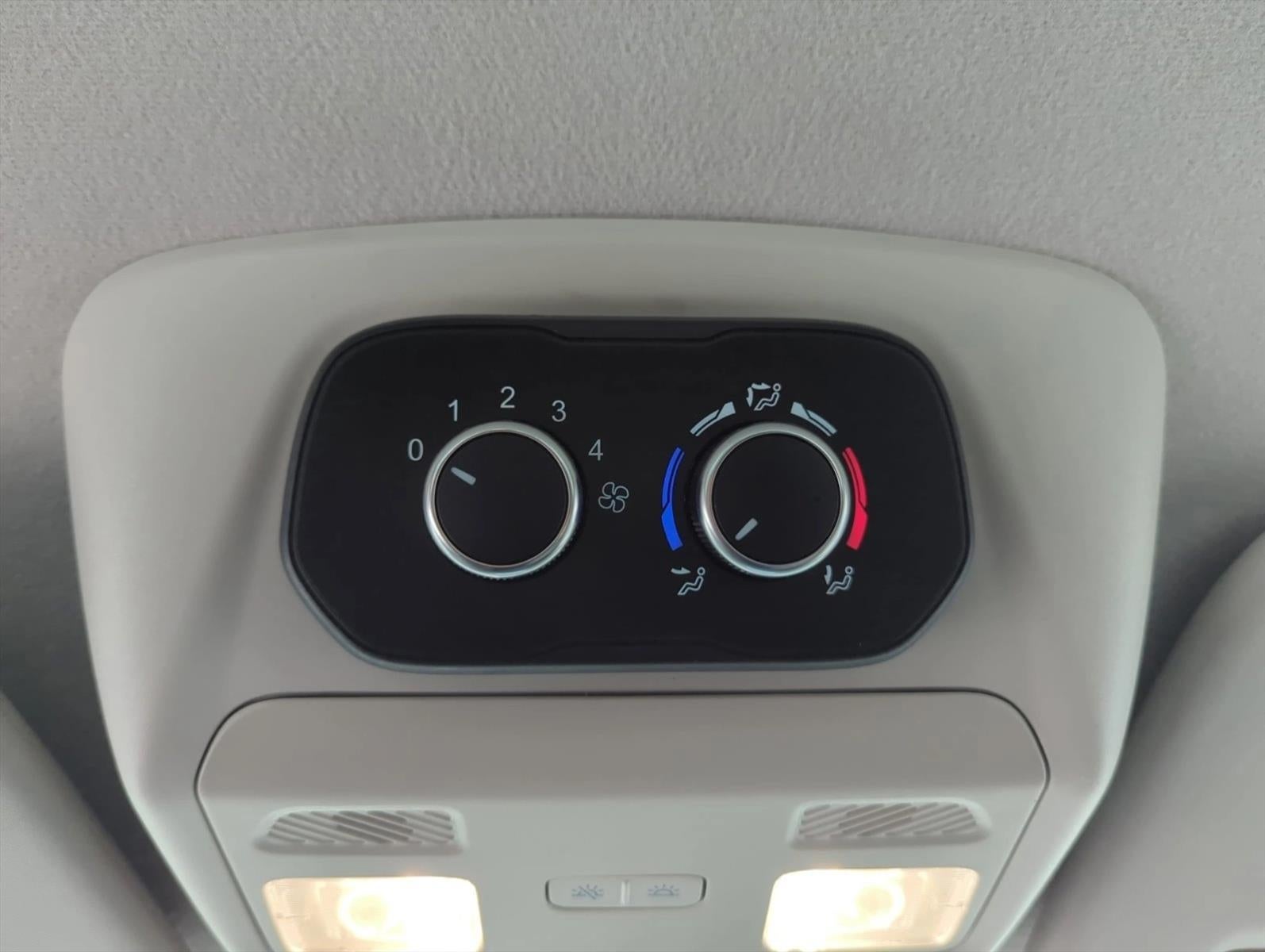 2022 Ford Transit Passenger Wagon T-350 148" Low Roof XLT RWD