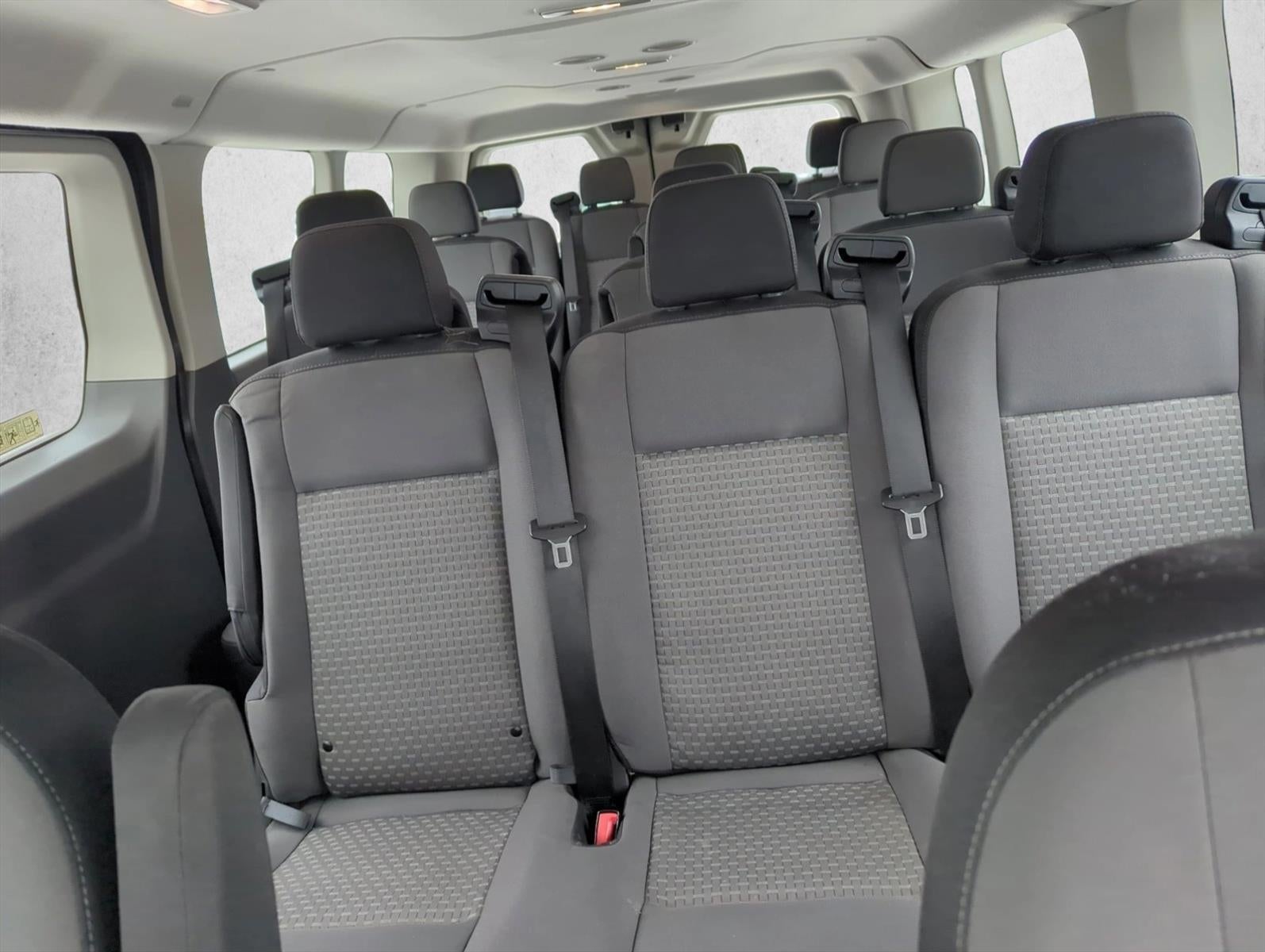 2022 Ford Transit Passenger Wagon T-350 148" Low Roof XLT RWD