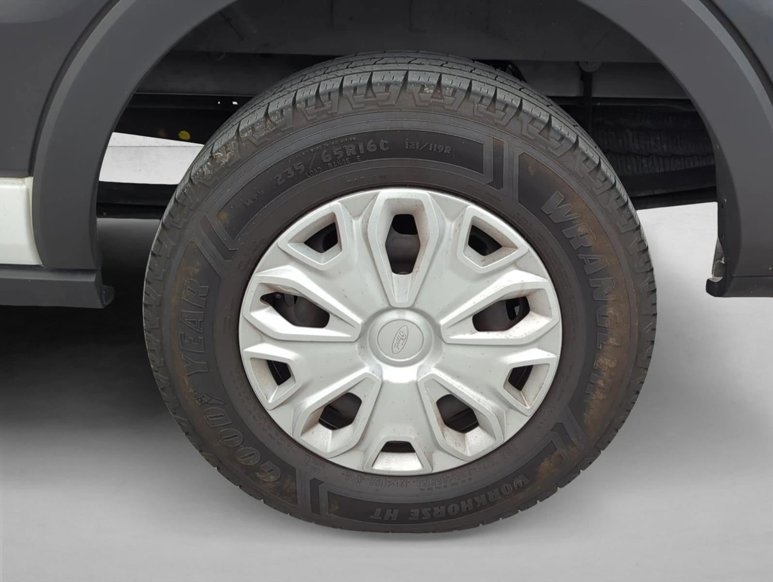 2022 Ford Transit Passenger Wagon T-350 148" Low Roof XLT RWD