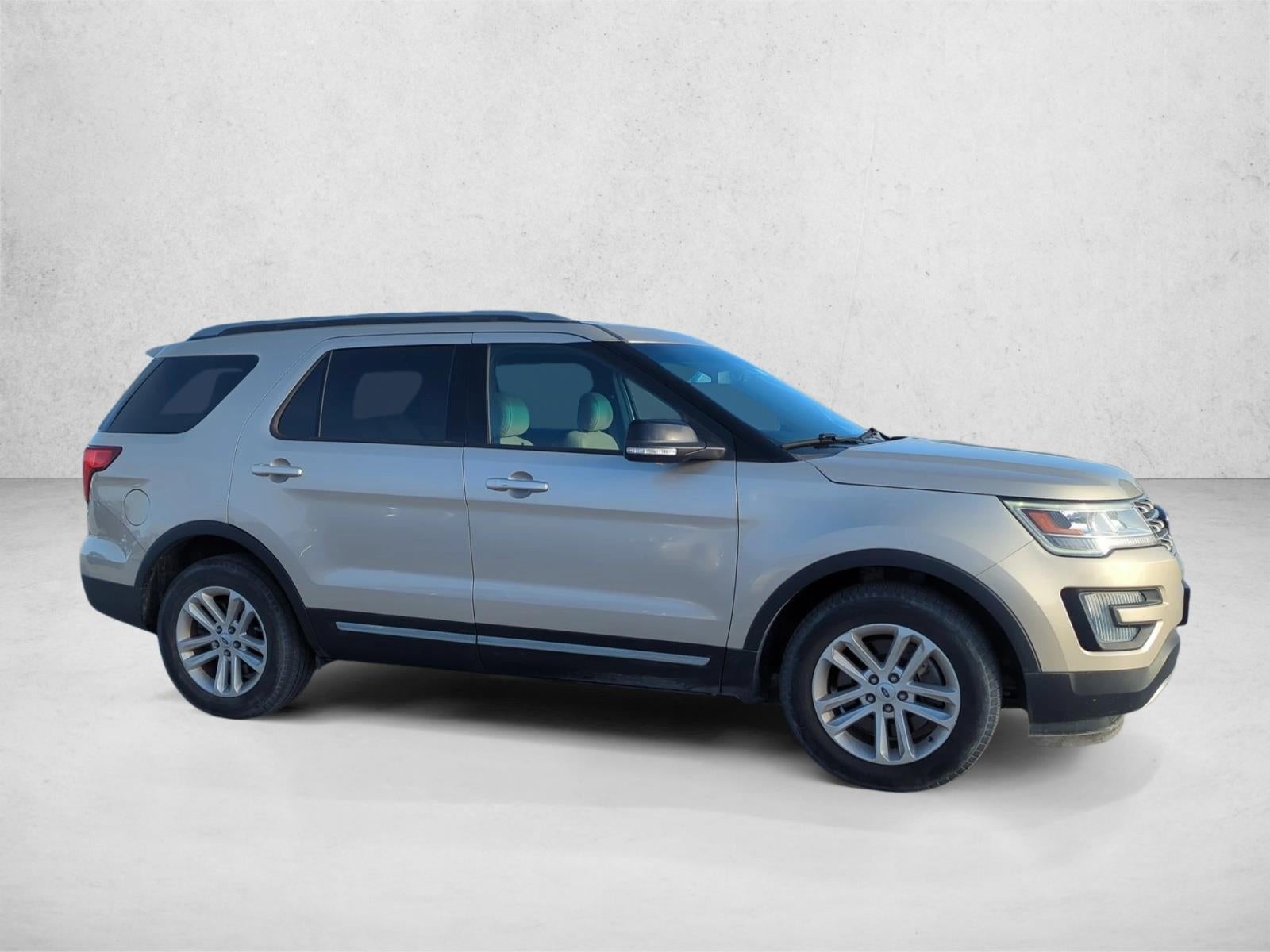 2017 Ford Explorer XLT FWD