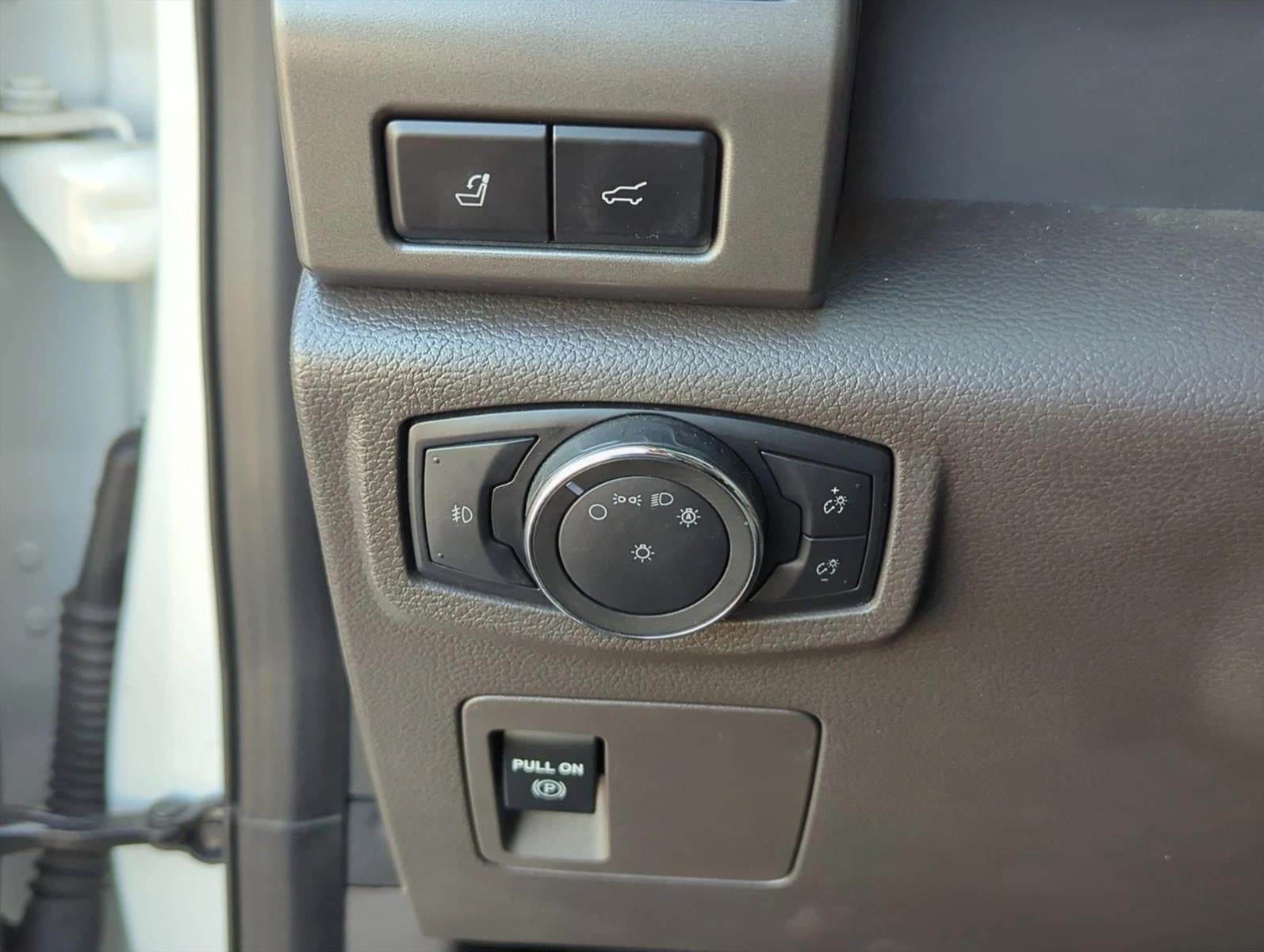 2021 Ford Expedition XLT 4x2