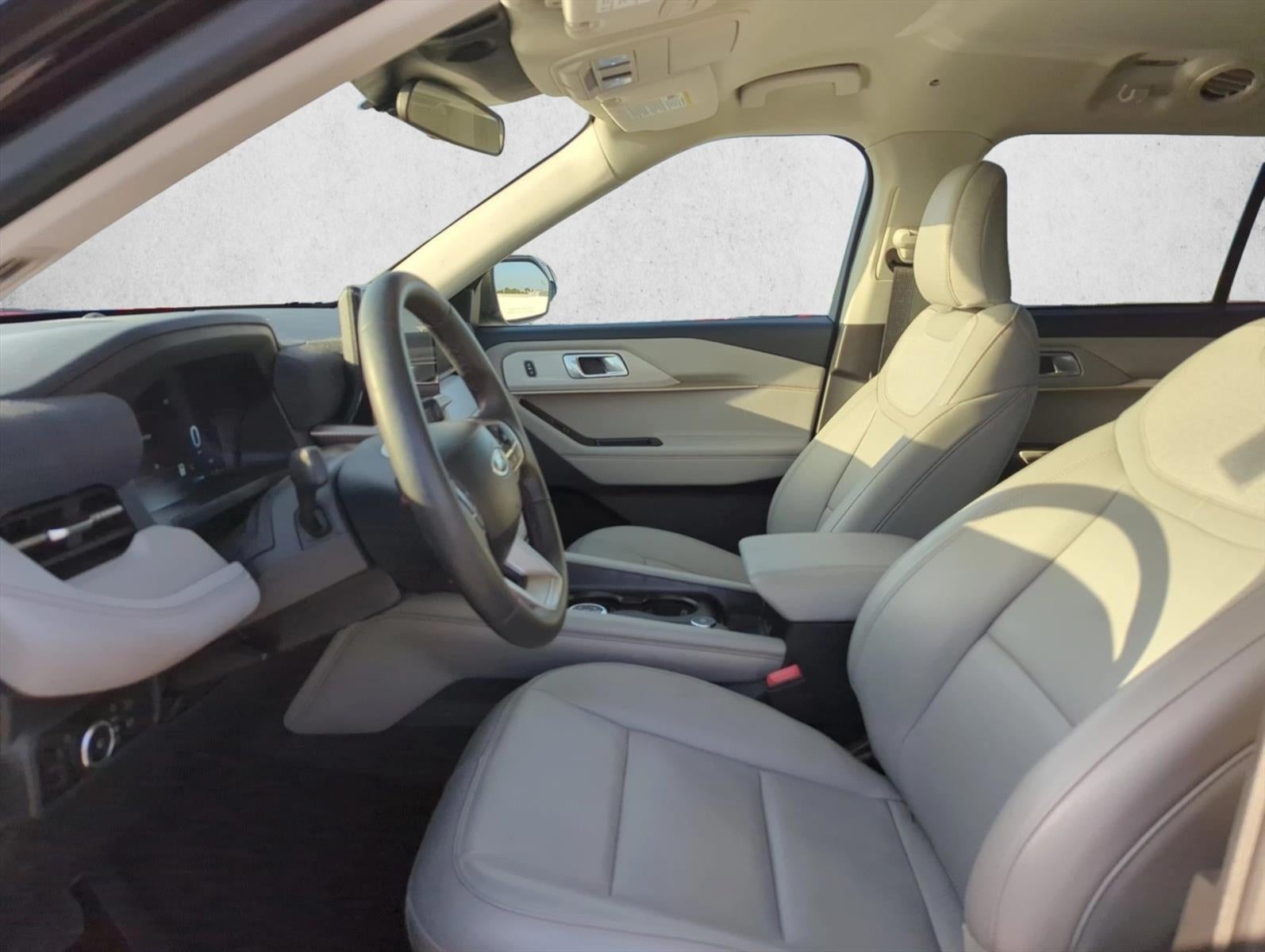 2025 Ford Explorer Active RWD
