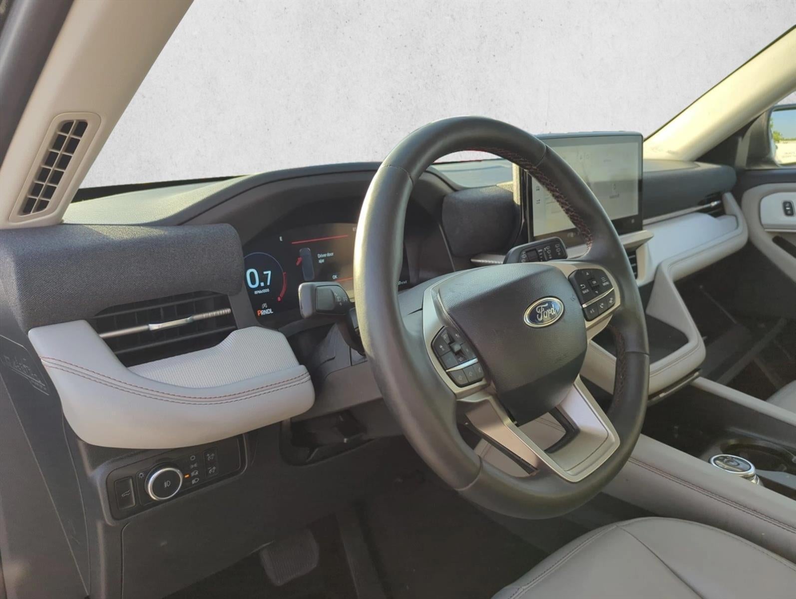 2025 Ford Explorer Active RWD