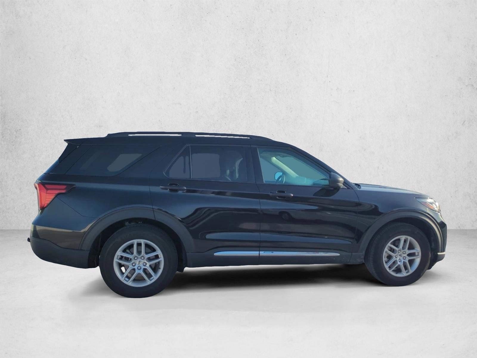 2025 Ford Explorer Active RWD
