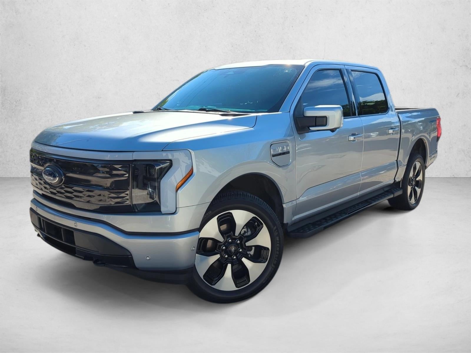 2022 Ford F-150 Lightning Platinum 4WD SuperCrew 5.5' Box
