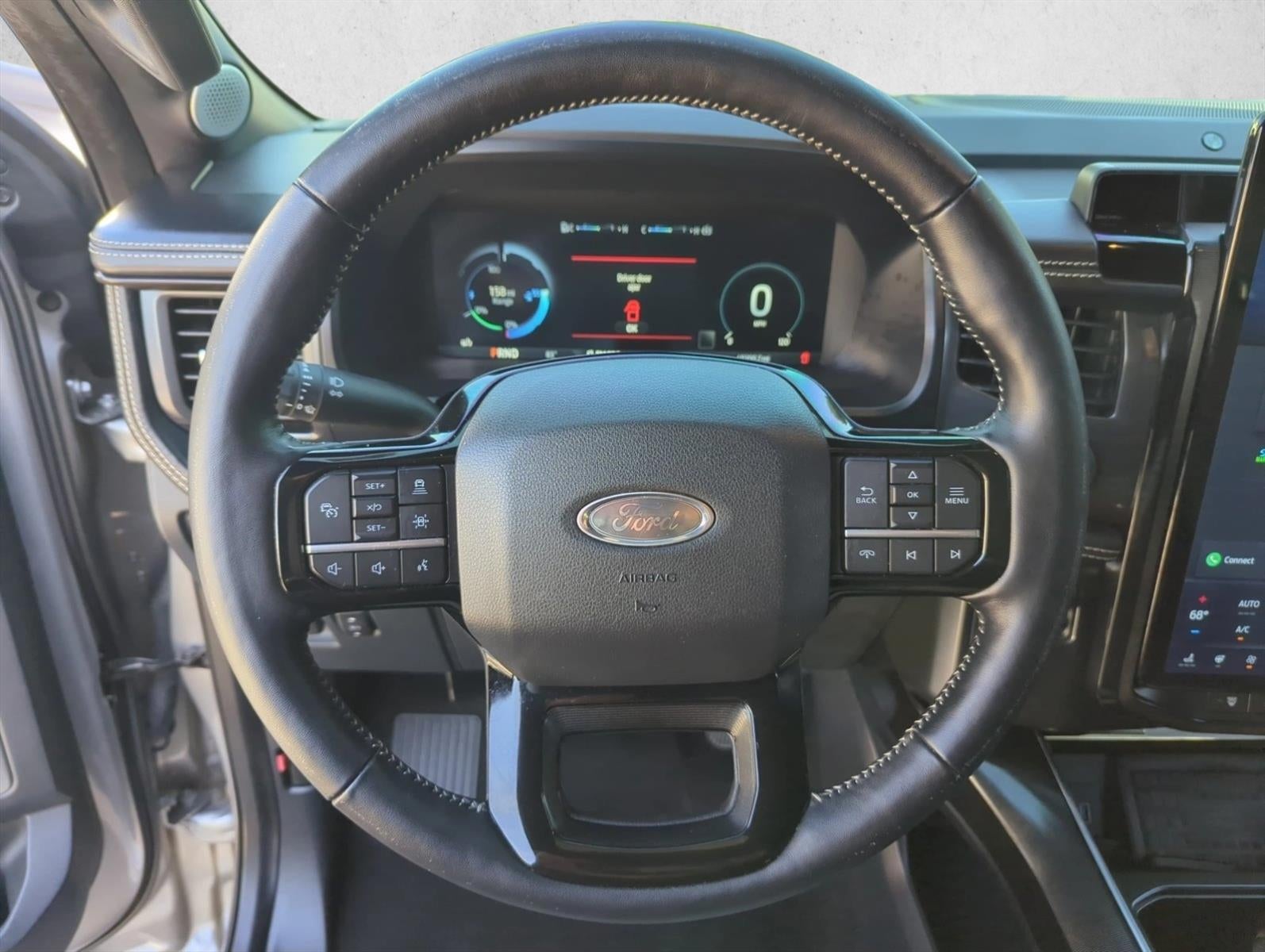 2022 Ford F-150 Lightning Platinum 4WD SuperCrew 5.5' Box