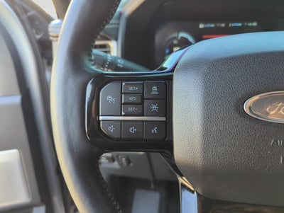 2022 Ford F-150 Lightning Platinum 4WD SuperCrew 5.5' Box