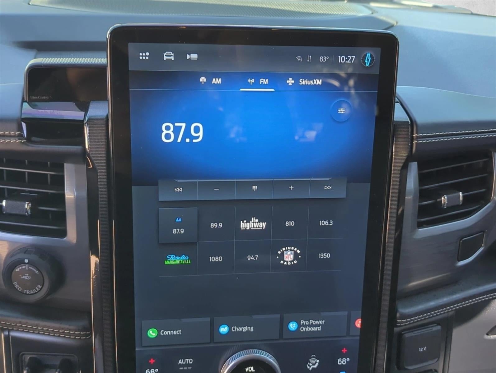 2022 Ford F-150 Lightning Platinum 4WD SuperCrew 5.5' Box