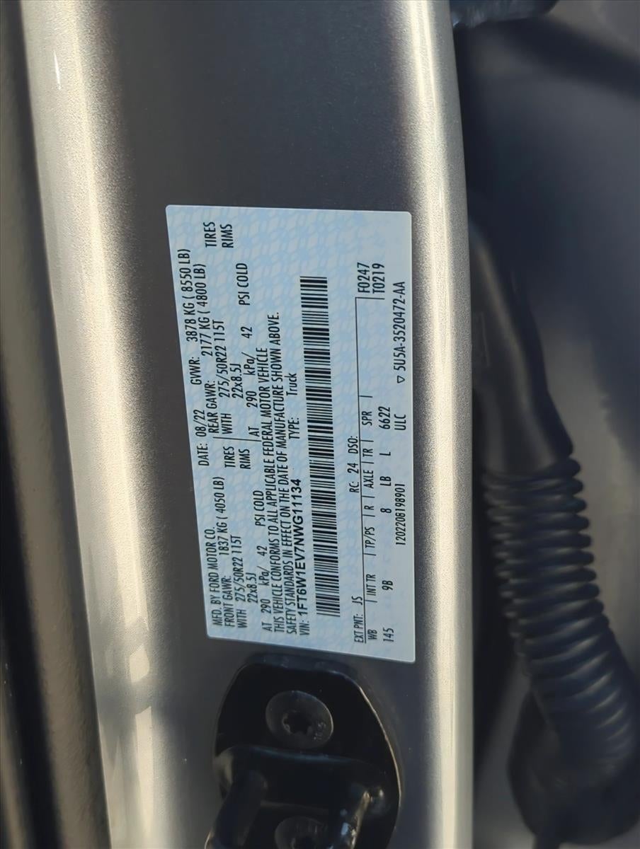 2022 Ford F-150 Lightning Platinum 4WD SuperCrew 5.5' Box