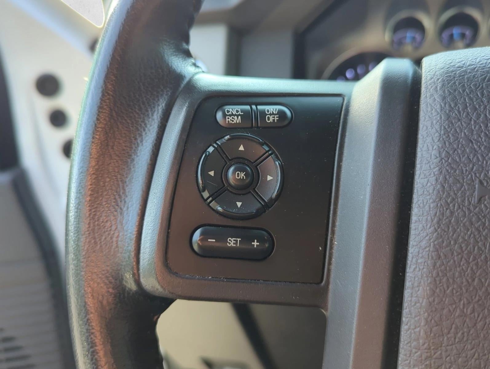 2015 Ford Super Duty F-250 SRW 4WD Crew Cab 6-3/4 Ft Box Lariat