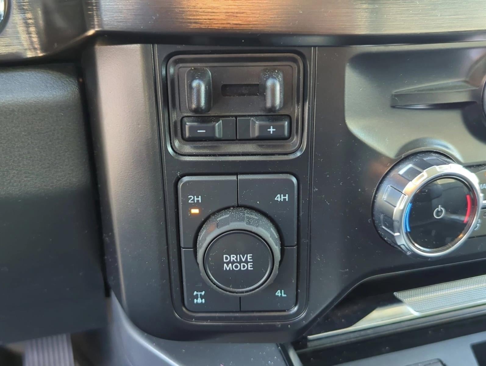 2024 Ford Super Duty F-250 SRW LARIAT 4WD Crew Cab 6.75' Box