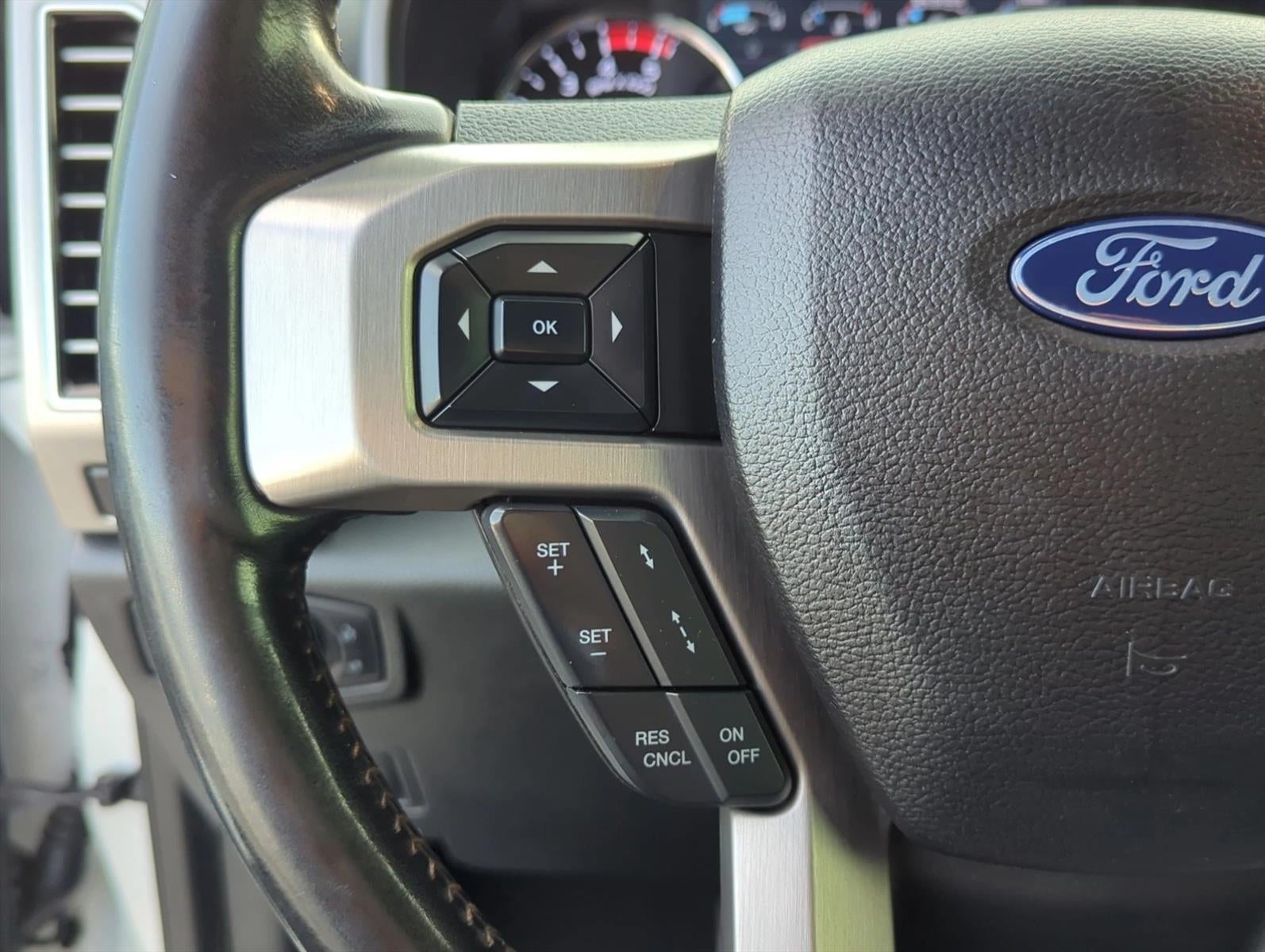 2020 Ford Super Duty F-450 DRW Platinum 4WD Crew Cab 8' Box