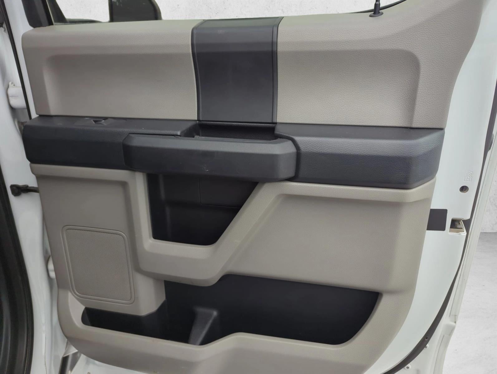 2021 Ford Super Duty F-450 DRW XL 4WD Crew Cab 8' Box