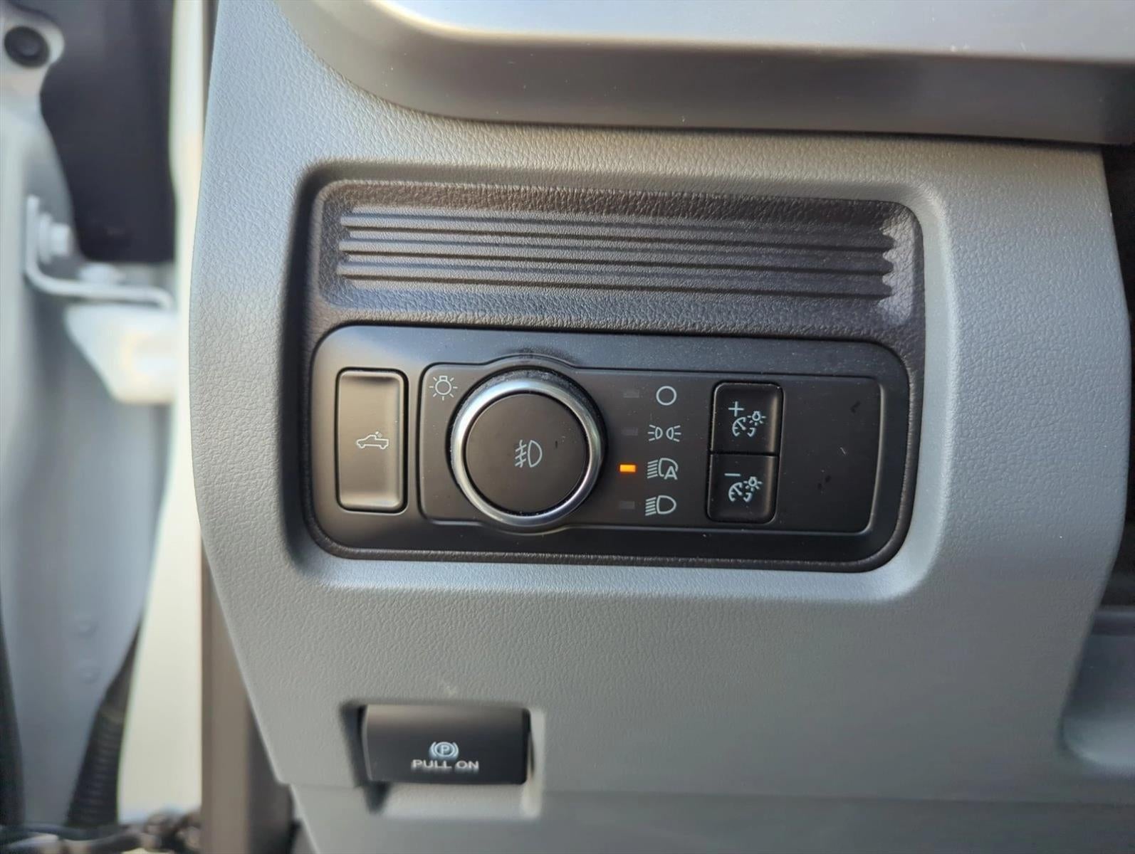 2025 Ford Super Duty F-250 SRW XL 2WD Reg Cab 8' Box