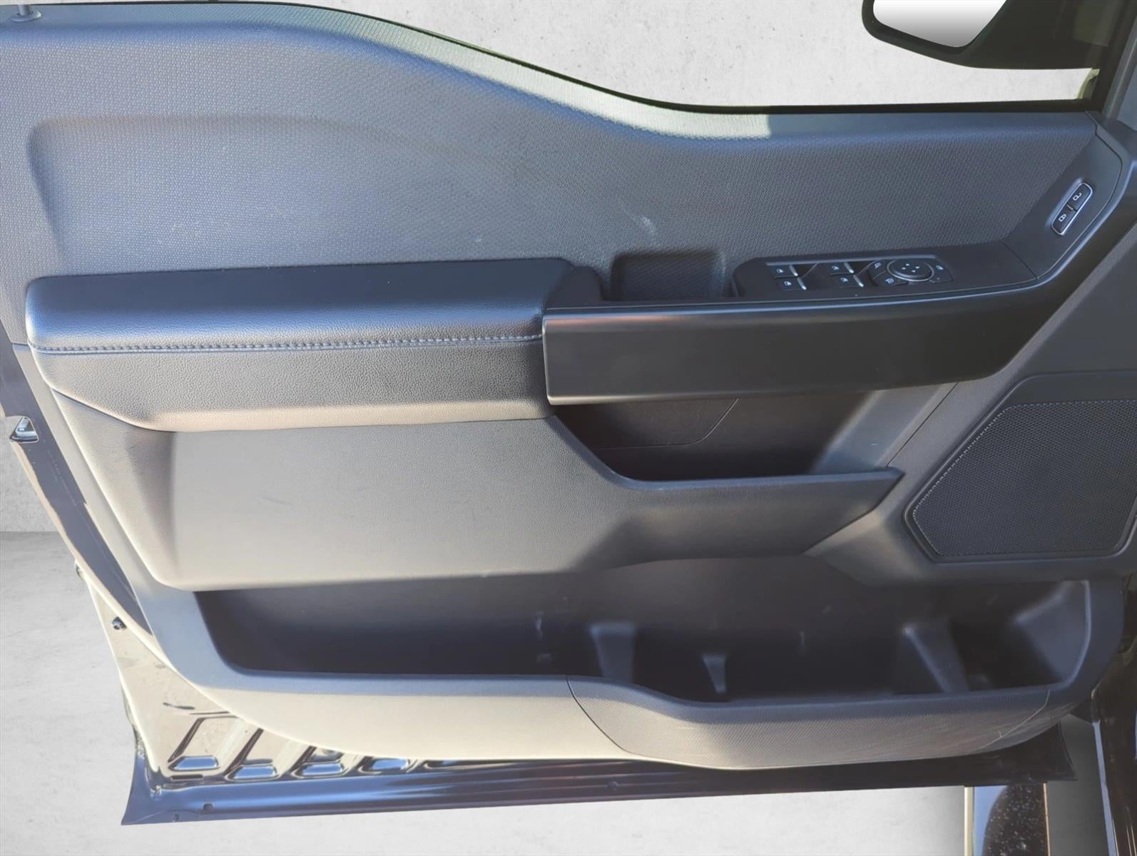 2023 Ford F-150 XL 2WD SuperCrew 5.5' Box