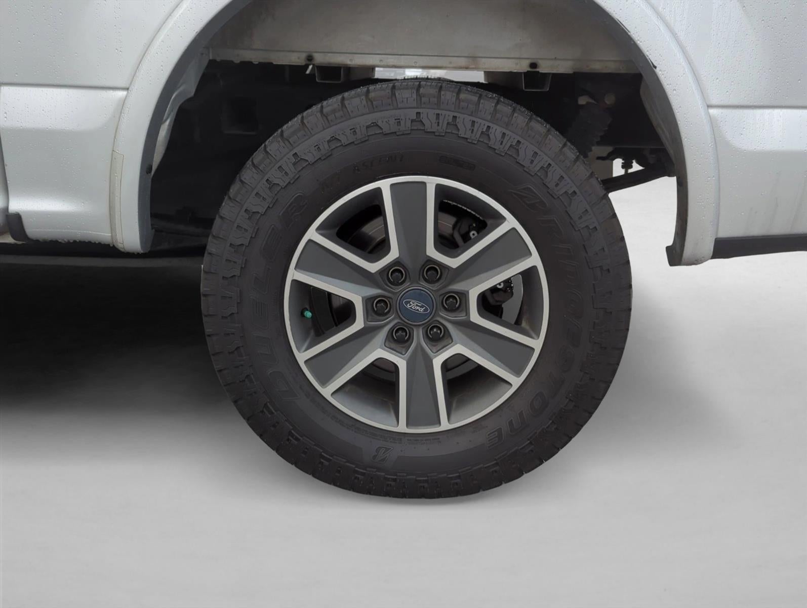 2015 Ford F-150 4WD SuperCrew 5-1/2 Ft Box XLT