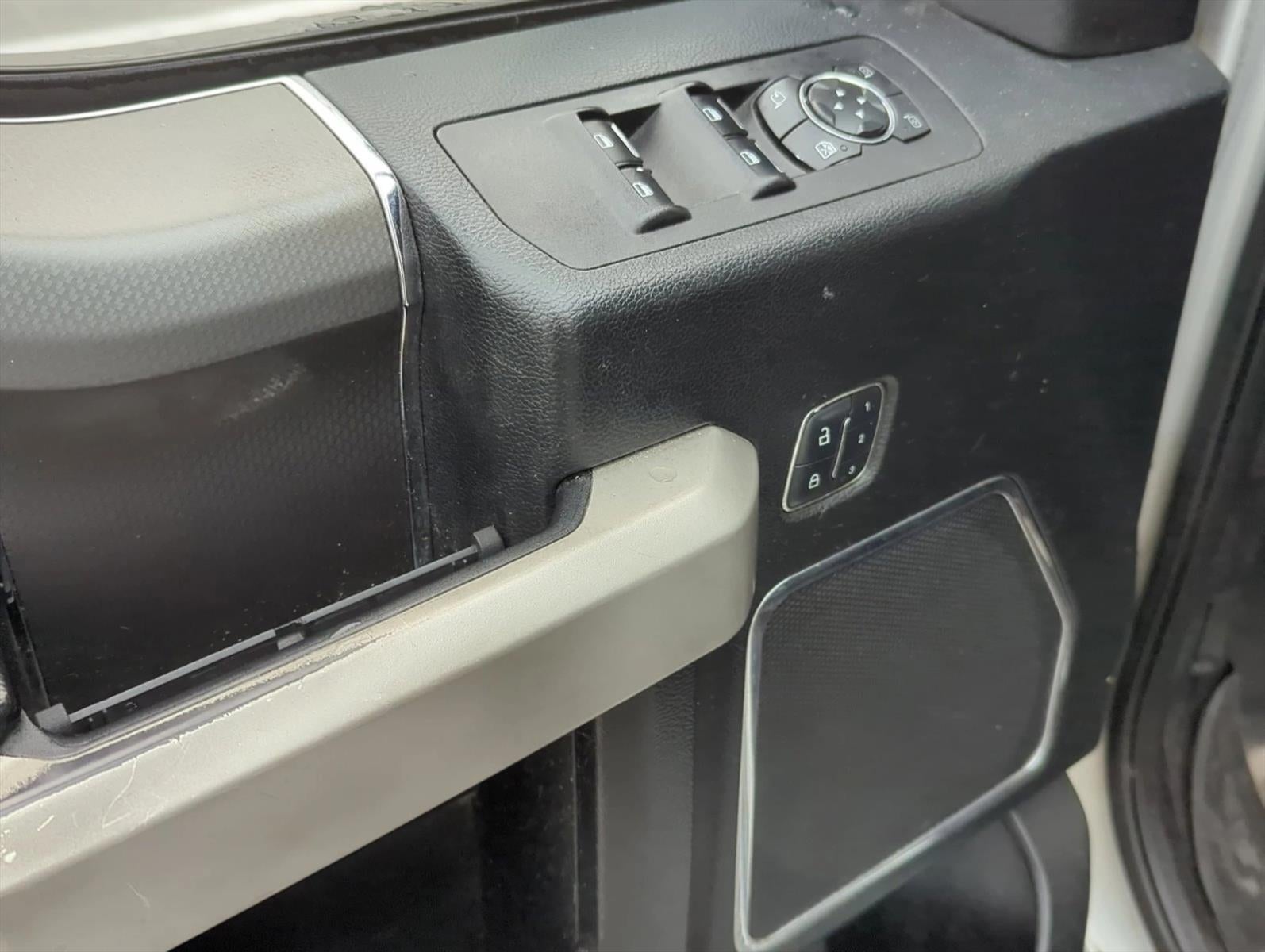 2015 Ford F-150 4WD SuperCrew 5-1/2 Ft Box XLT