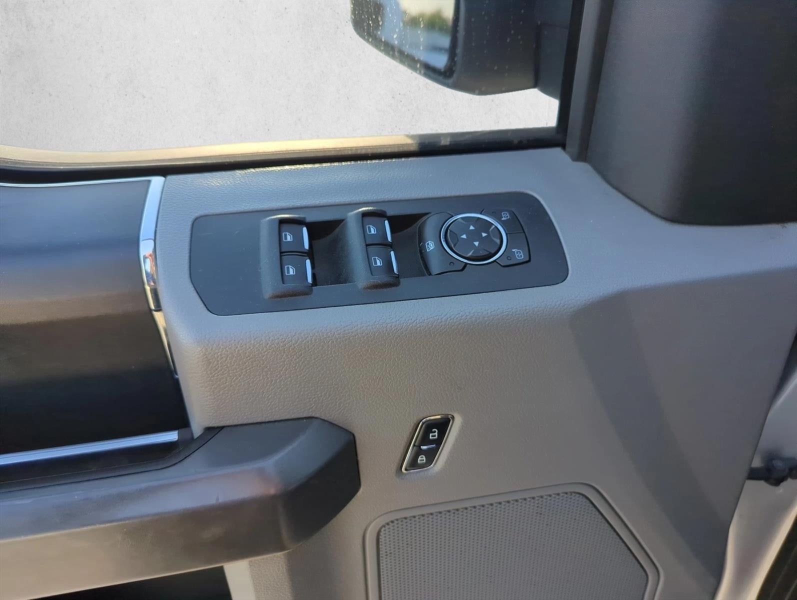 2016 Ford F-150 4WD SuperCrew 5-1/2 Ft Box XLT