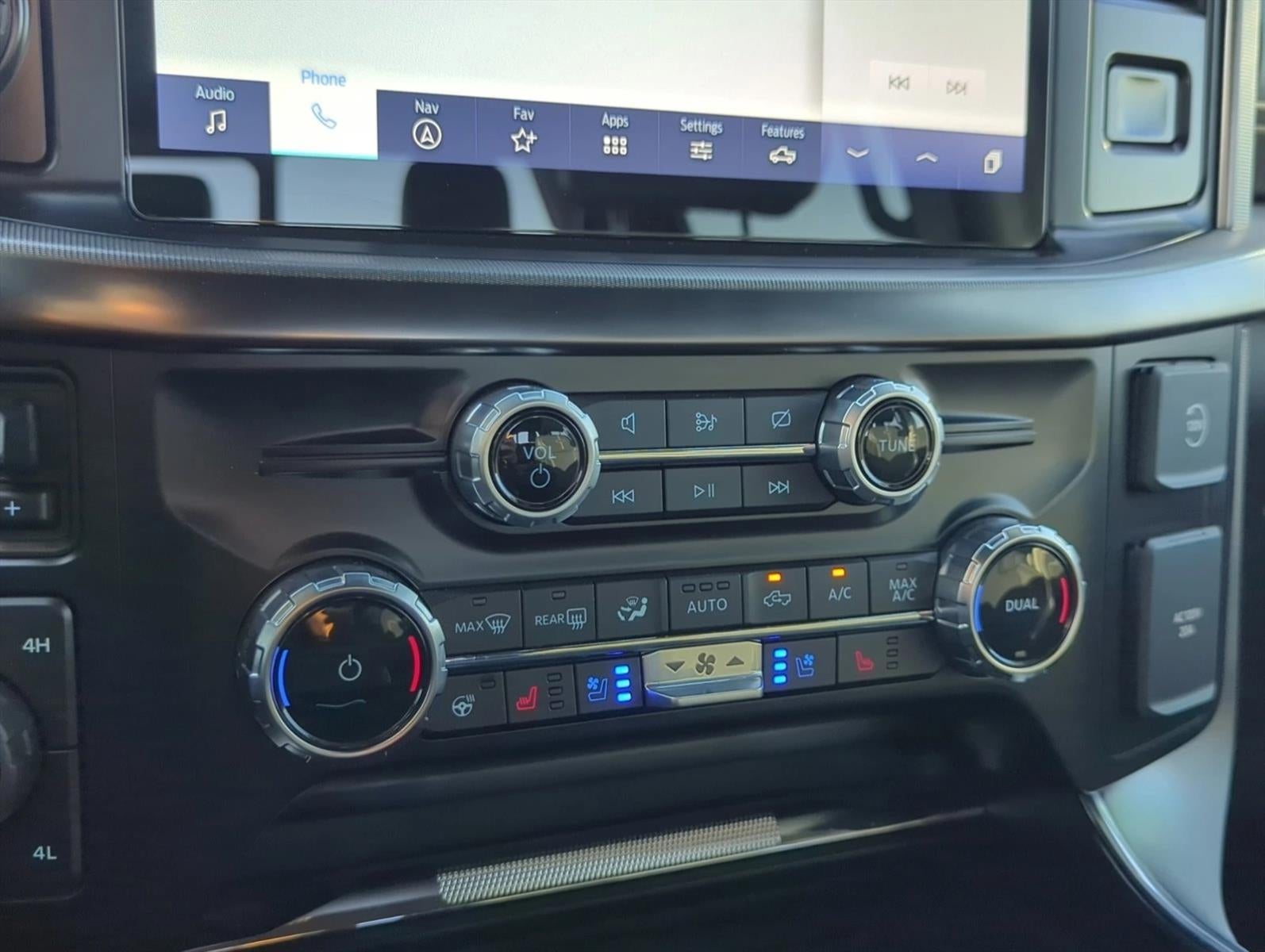 2023 Ford F-150 Platinum 4WD SuperCrew 5.5' Box