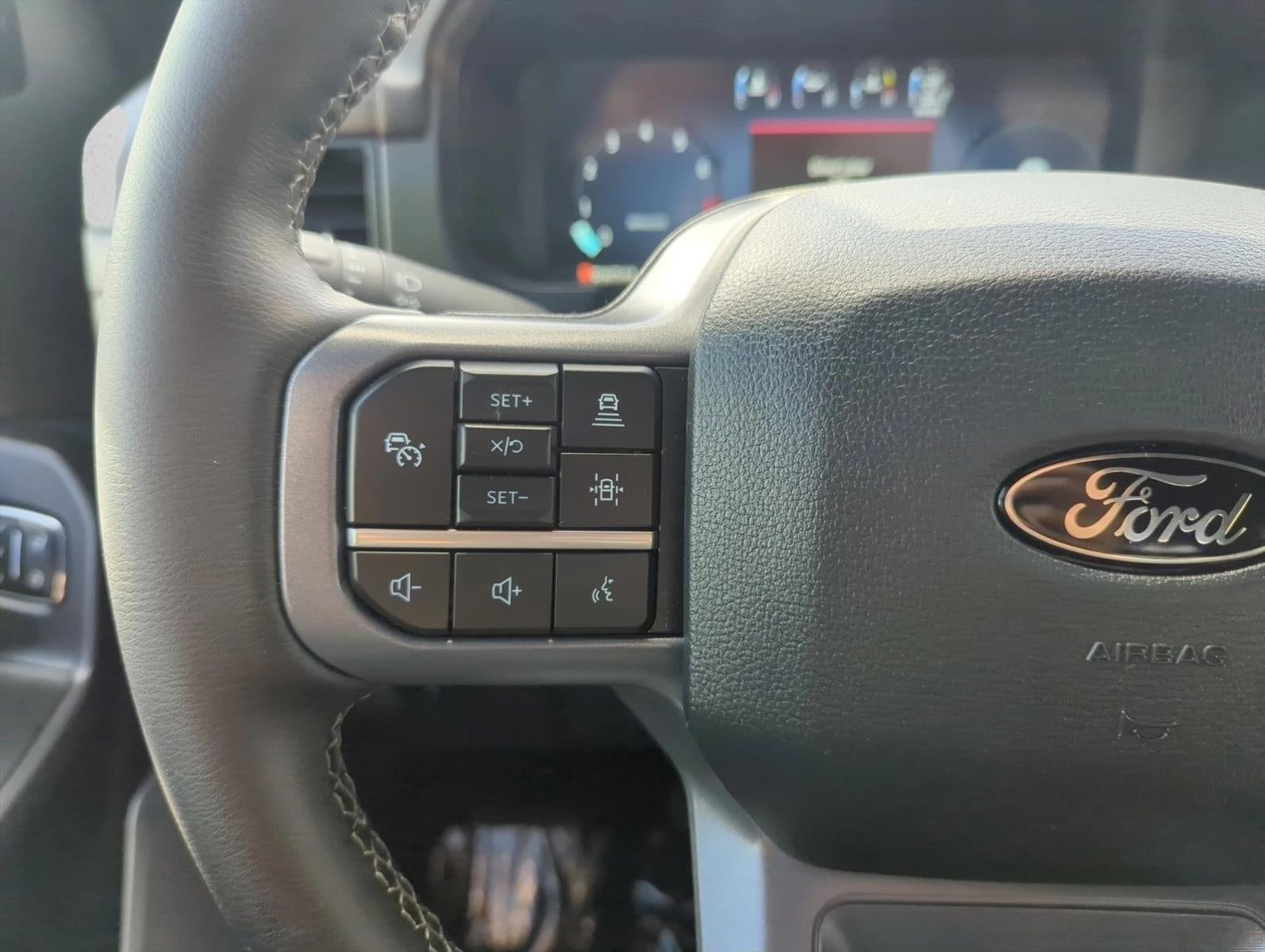2025 Ford F-150 LARIAT 4WD SuperCrew 5.5' Box
