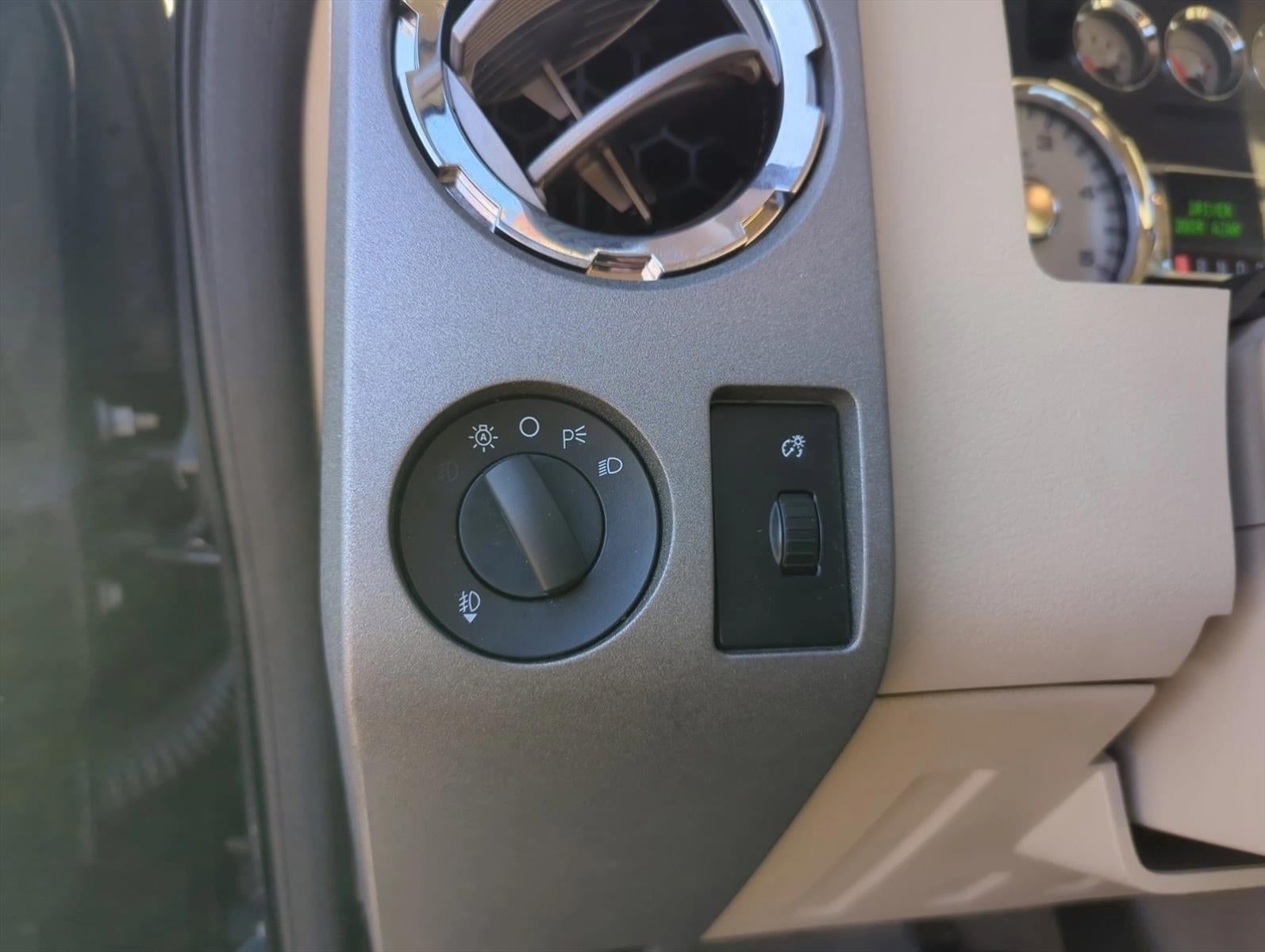 2010 Ford Super Duty F-350 DRW 4WD Crew Cab 8 Ft Box Lariat