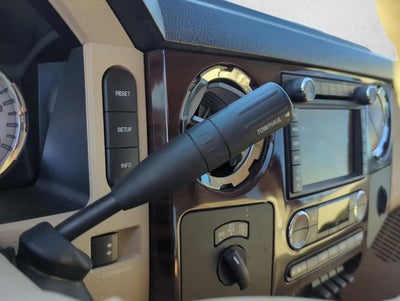 2010 Ford Super Duty F-350 DRW 4WD Crew Cab 8 Ft Box Lariat