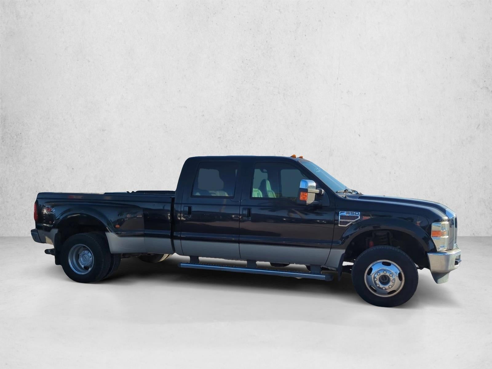 2010 Ford Super Duty F-350 DRW 4WD Crew Cab 8 Ft Box Lariat