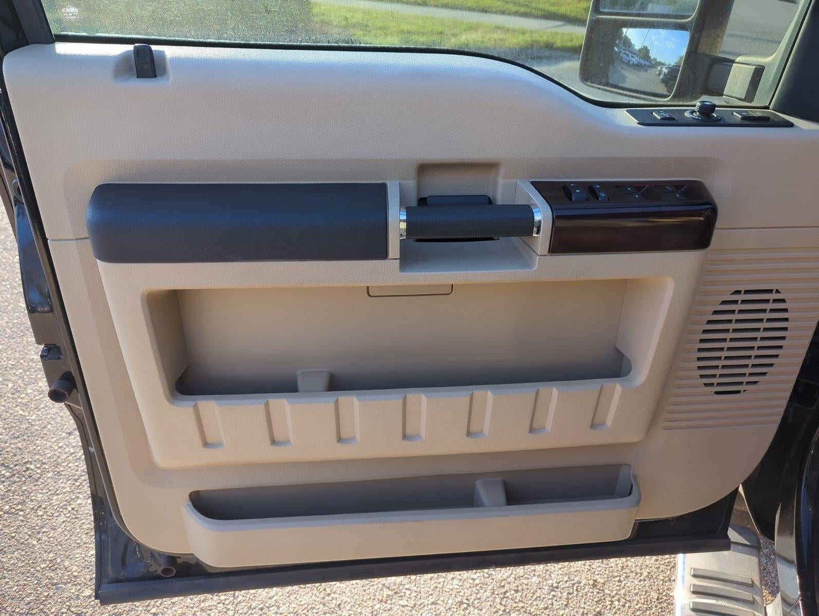 2010 Ford Super Duty F-350 DRW 4WD Crew Cab 8 Ft Box Lariat