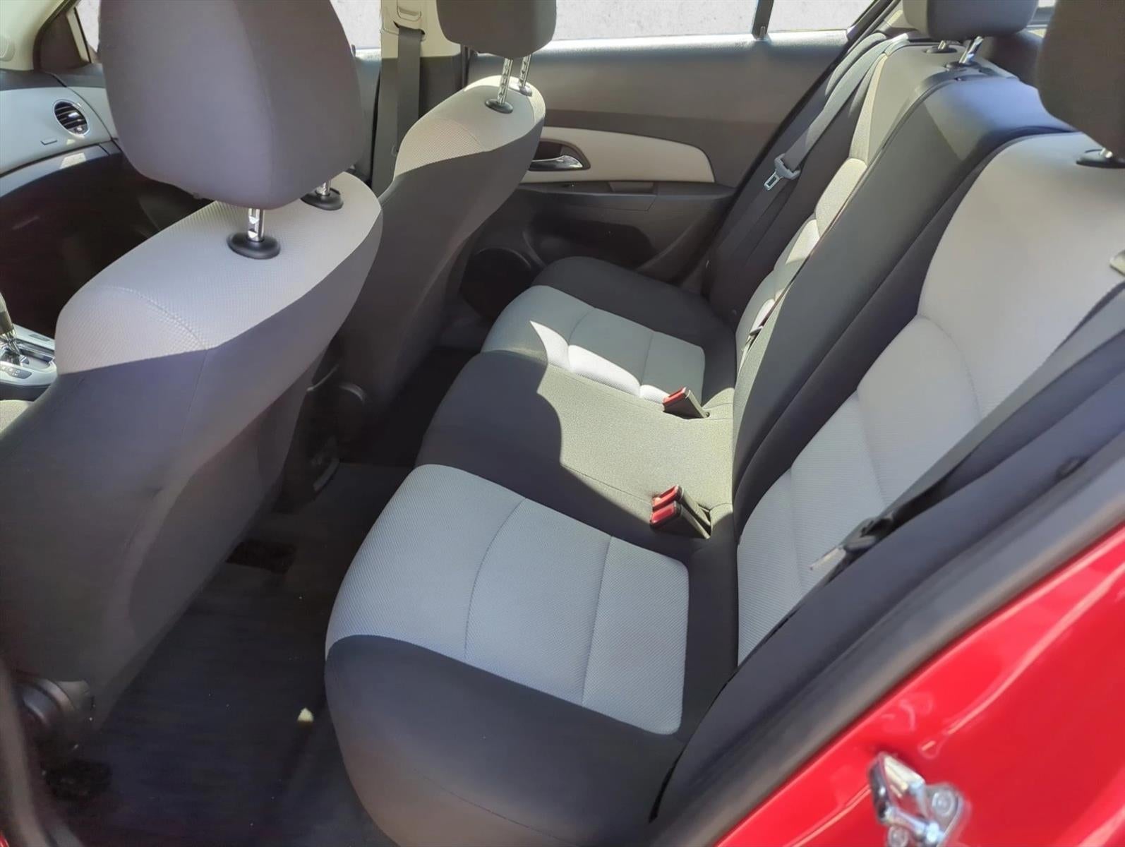 2016 Chevrolet Cruze Limited Sedan LS (Automatic)