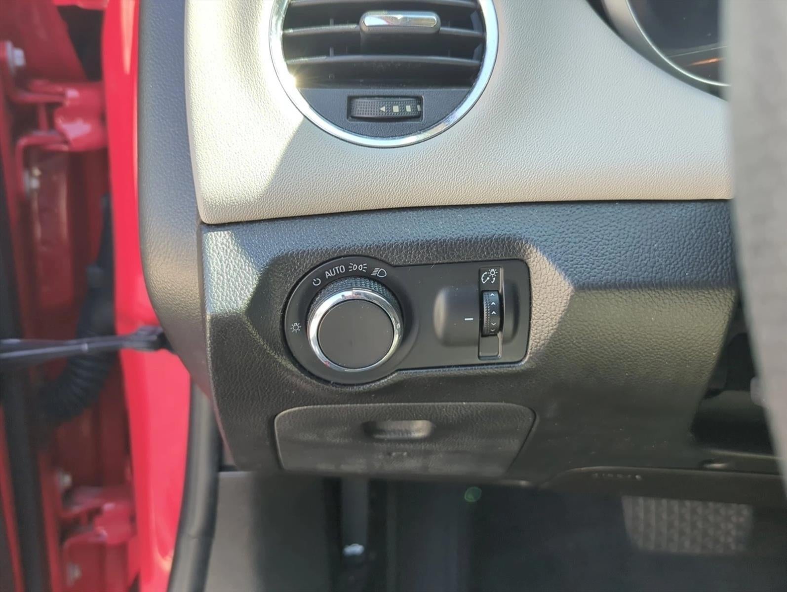 2016 Chevrolet Cruze Limited Sedan LS (Automatic)