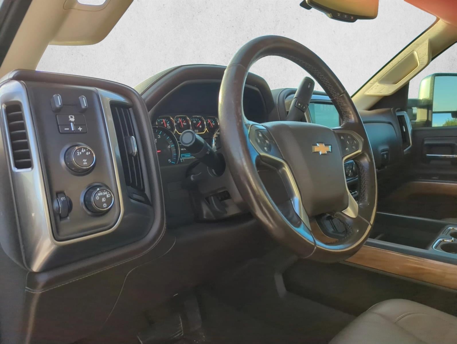 2016 Chevrolet Silverado 2500 HD Crew Cab Standard Box 4-Wheel Drive LTZ