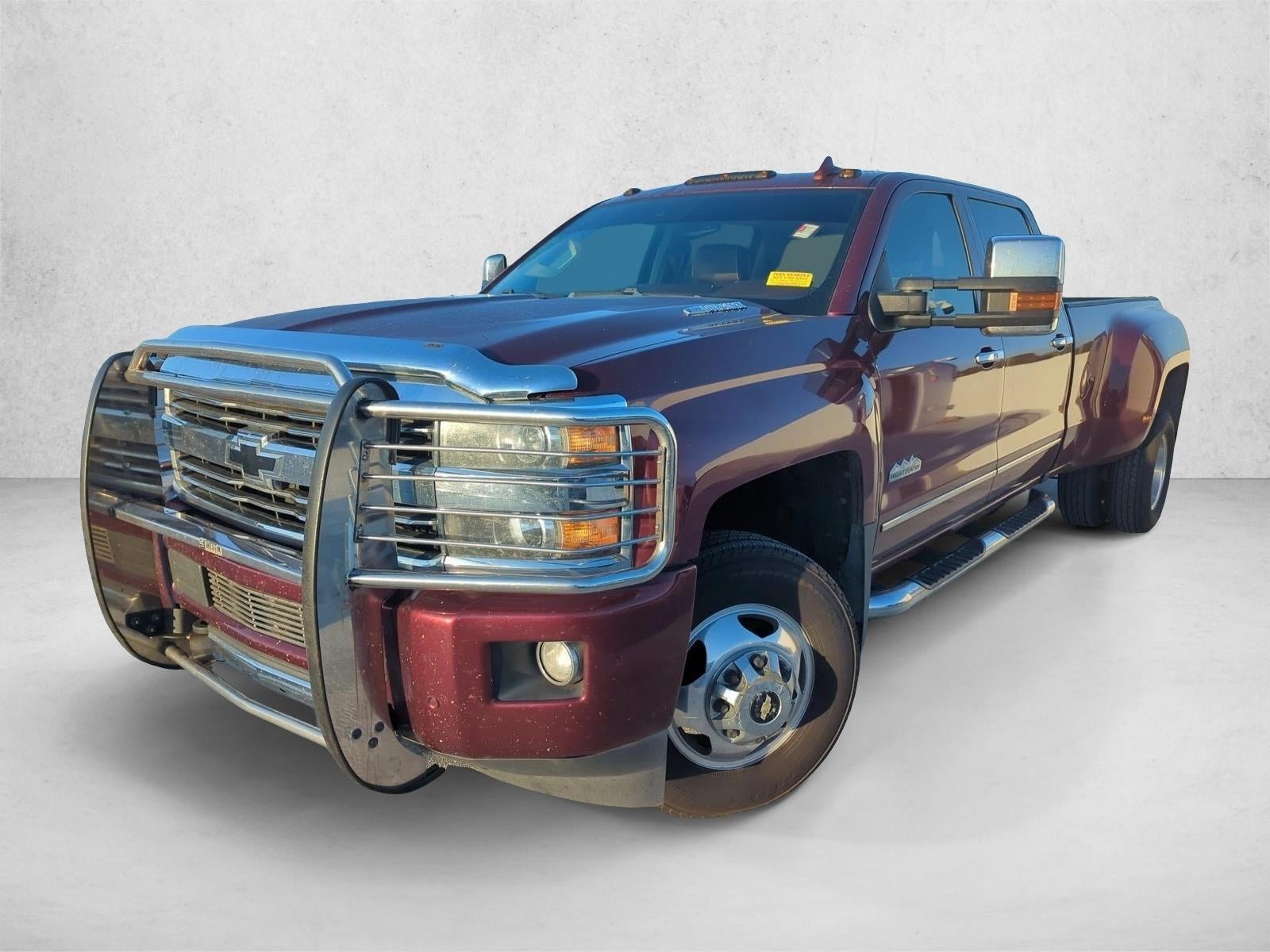2016 Chevrolet Silverado 3500 HD Crew Cab Long Box 4-Wheel Drive High Country