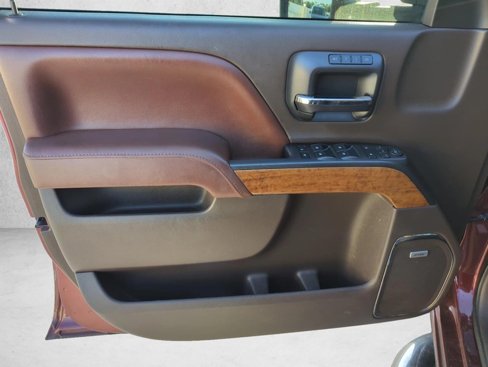 2016 Chevrolet Silverado 3500 HD Crew Cab Long Box 4-Wheel Drive High Country