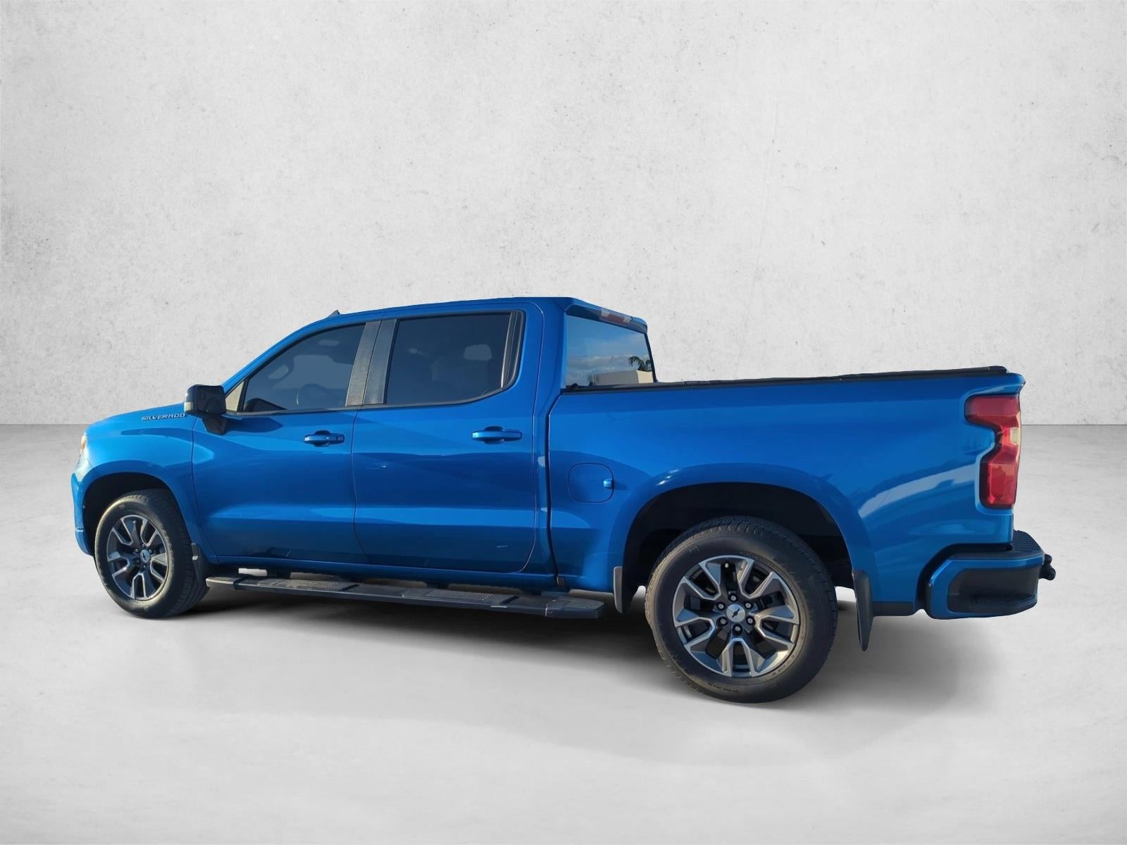 2022 Chevrolet Silverado 1500 Crew Cab Short Box 2-Wheel Drive RST