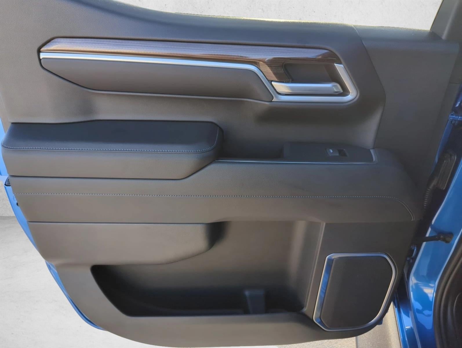 2022 Chevrolet Silverado 1500 Crew Cab Short Box 2-Wheel Drive RST