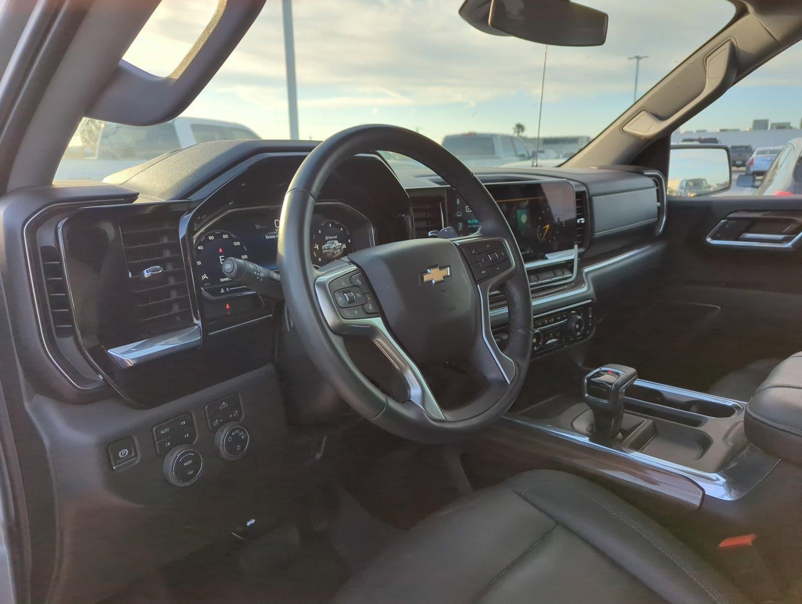 2025 Chevrolet Silverado 1500 Crew Cab Short Box 4-Wheel Drive LT 1LT