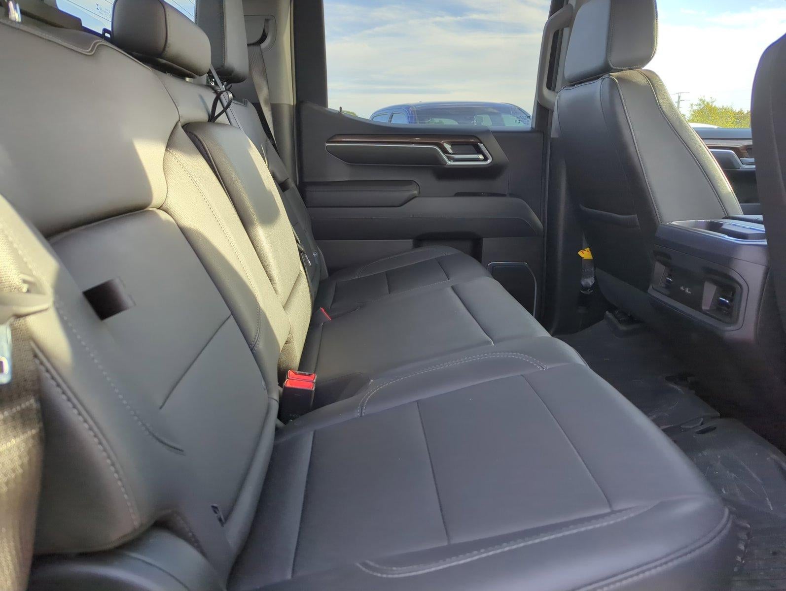 2025 Chevrolet Silverado 1500 Crew Cab Short Box 4-Wheel Drive LT 1LT